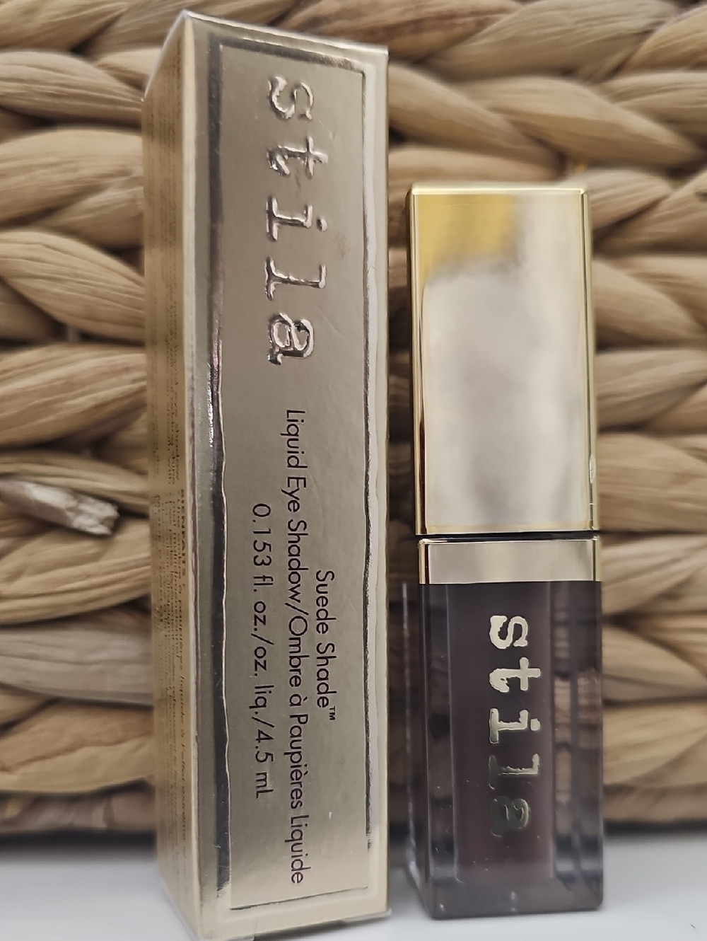 Stila Liquid Eye Shadow in Deep Brown Suede